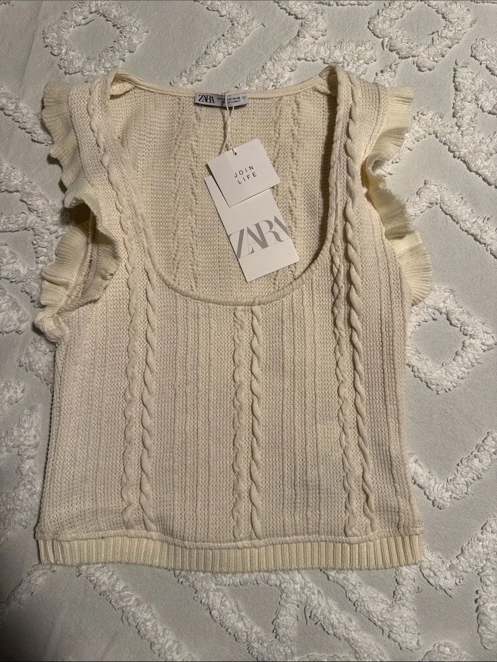 Zara Ivory Cable Knit Ruffle Sleeve Tank - Picture 1 of 4